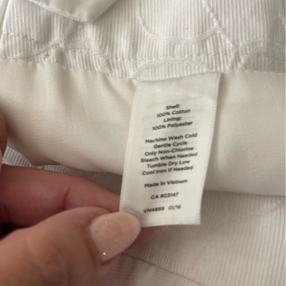 🤍🔥TALBOTS size 14 white cotton pant with beautiful fabric detail. Like new!! - Picture 6 of 9